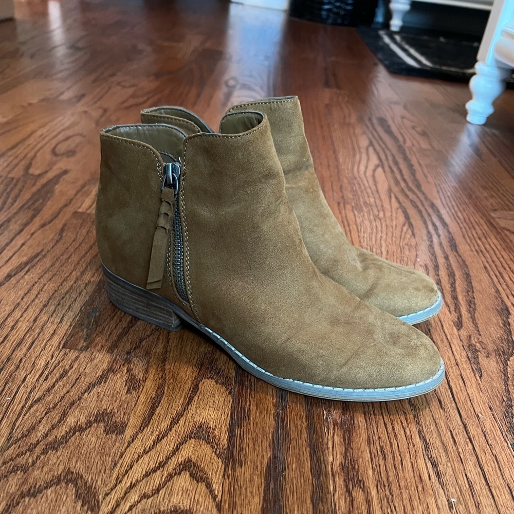 American Eagle Booties